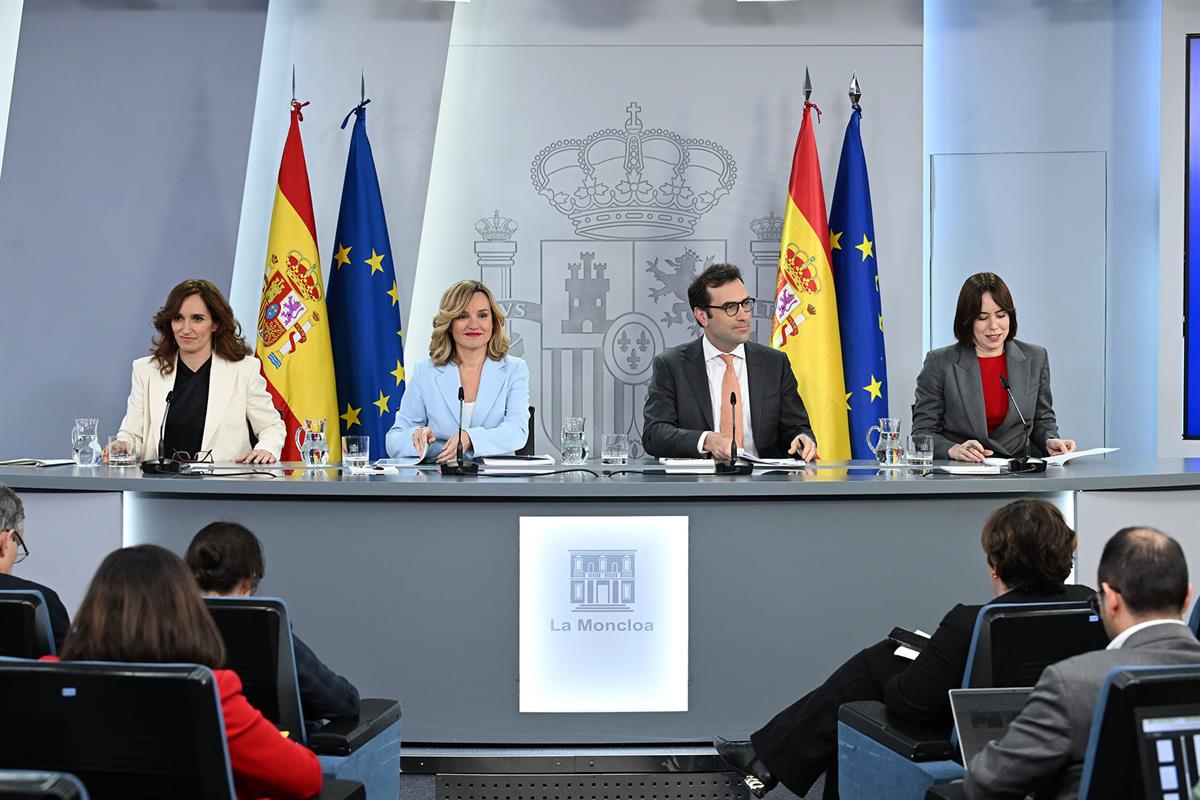 8/04/2025. Rueda de prensa tras el Consejo de Ministros: Mónica García, Pilar Alegría, Carlos Cuerpo y Diana Morant. Las ministras de Sanida...