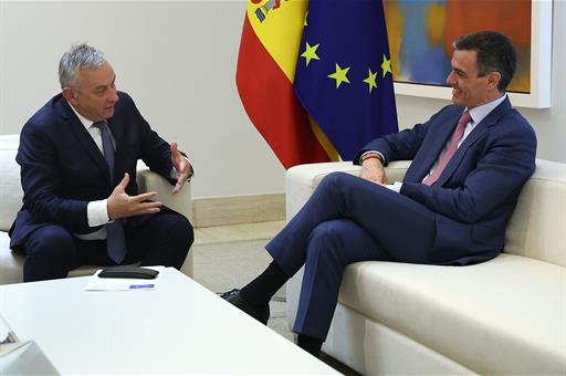 Pedro Sánchez y el comisario europeo de Asociaciones Internacionales, Jozef Síkela