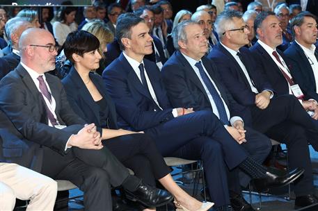 24/04/2025. Pedro S&#225;nchez clausura el acto &#39;Hacia una construcci&#243;n industrializada&#39;. La ministra de Vivienda y Agenda Urbana, Isabel Rodr&#237;gu...